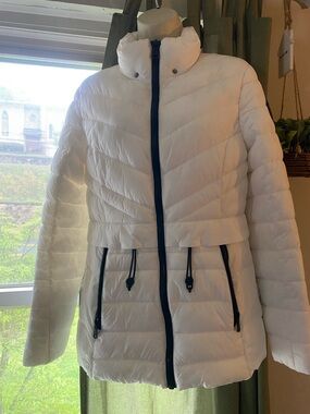 Women’s Pajar Bailey white Quilted Puffer Jacket with Contrast Zippers! No hood!